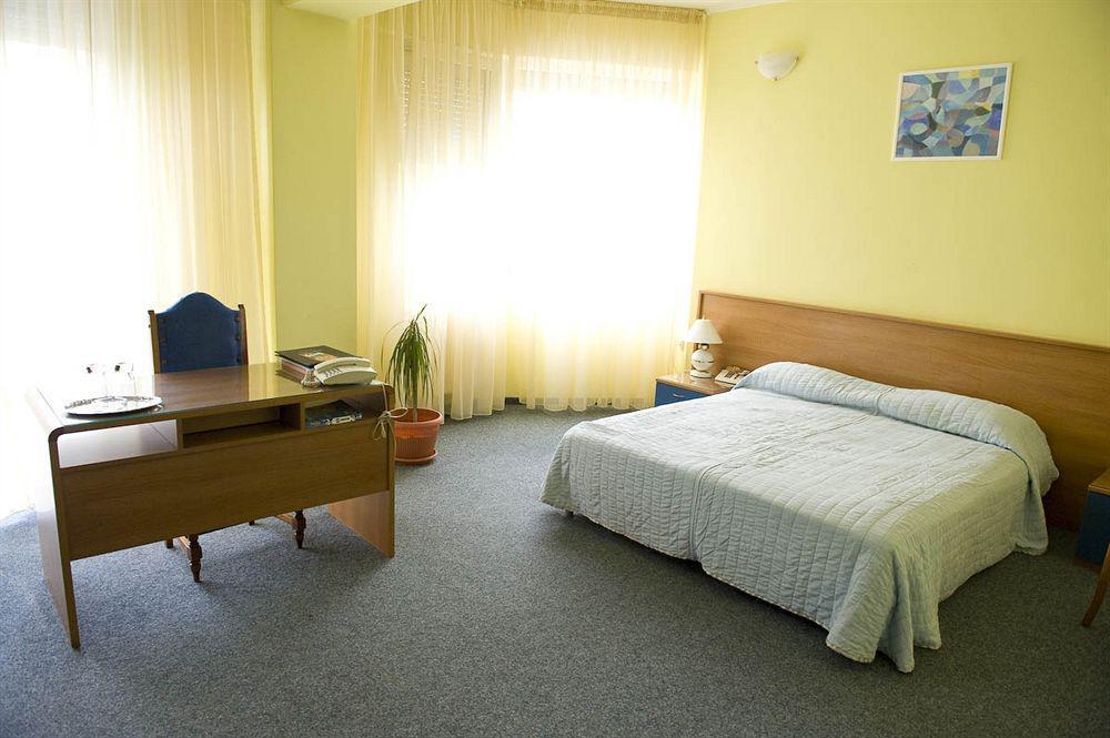 Hotel Reghina Timișoara Zewnętrze zdjęcie